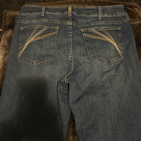 Ariat jeans - Picture 2 of 2